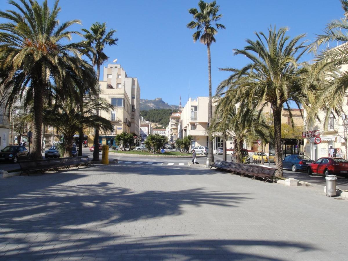 Hostal Residencia Celma Sant Carles De La Rapita Exterior photo