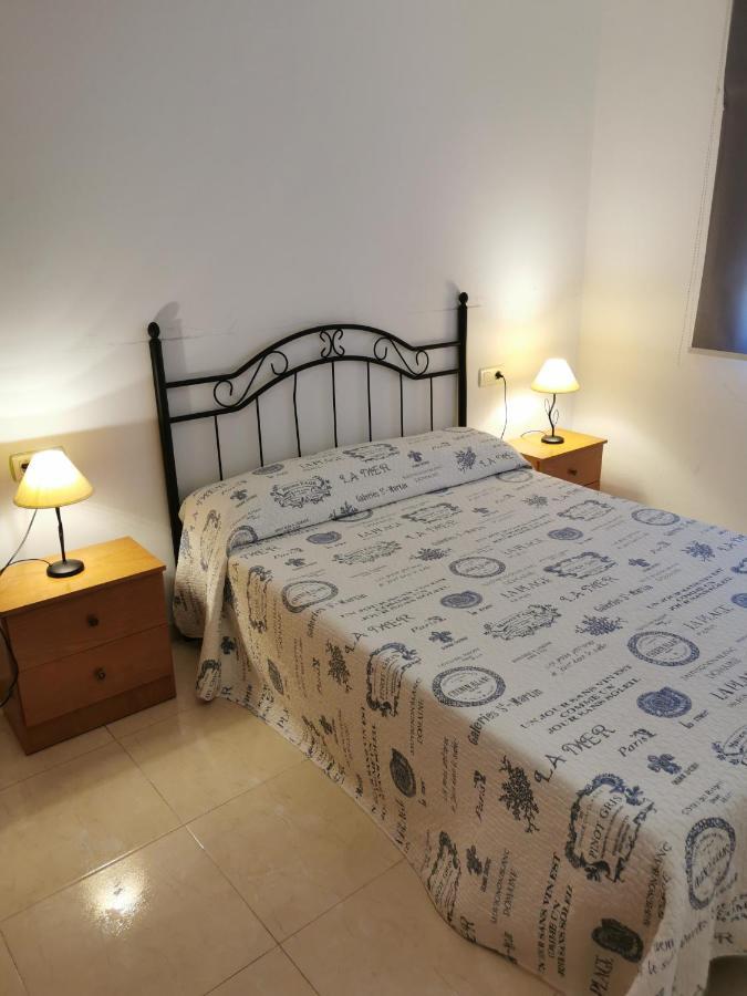 Hostal Residencia Celma Sant Carles De La Rapita Exterior photo
